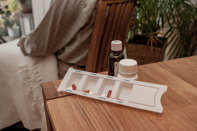 Die Vollzeitpflege kann privat organisiert, in einem Pflegeheim durchgeführt oder durch eine 24 Stunden Pflegekraft übernommen werden. © Bernd Kasper / pixelio.de