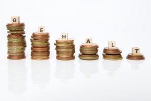 Aufgrund der höheren Lebenserhaltungskosten ist der Mindestlohn in den westdeutschen Bundesländern etwas höher als im Osten. Bild: Tim Reckmann / pixelio.de